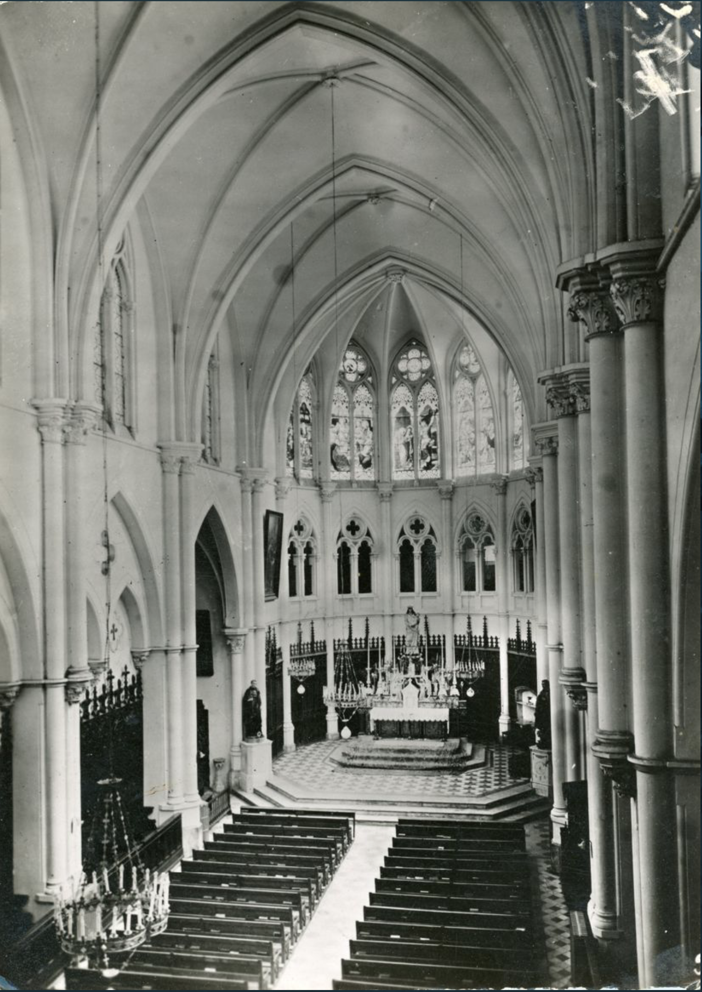 2Fi909-7. Institution Sainte-Marie. La Seyne-sur-Mer (Var). La grande Chapelle.